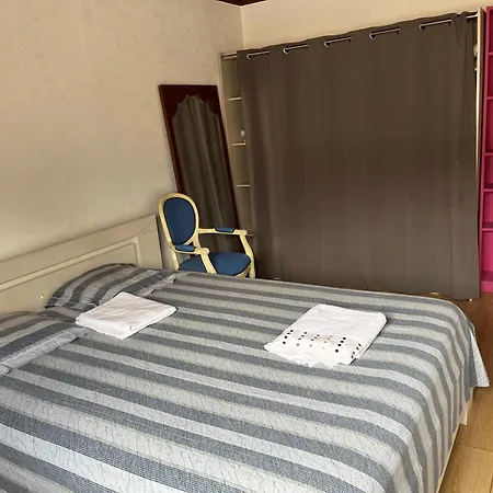 D'hotes Dos Santos A Ouen Szálloda